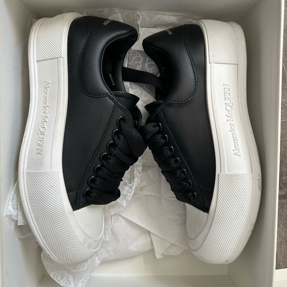 Alexander McQueen Plimsol platform Leather Sneaker size 6